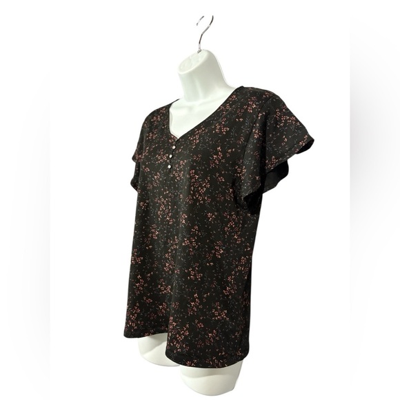 NEW, Bleu Gray, Black Floral Short Sleeve Button Top, Medium - Picture 5 of 8